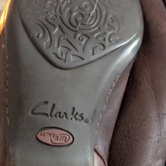 Clarks Dark Brown Leather Ankle Booties - Picture 5 of 7